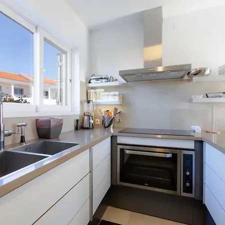 House With Private Heated Pool And Sea Views 别墅 *